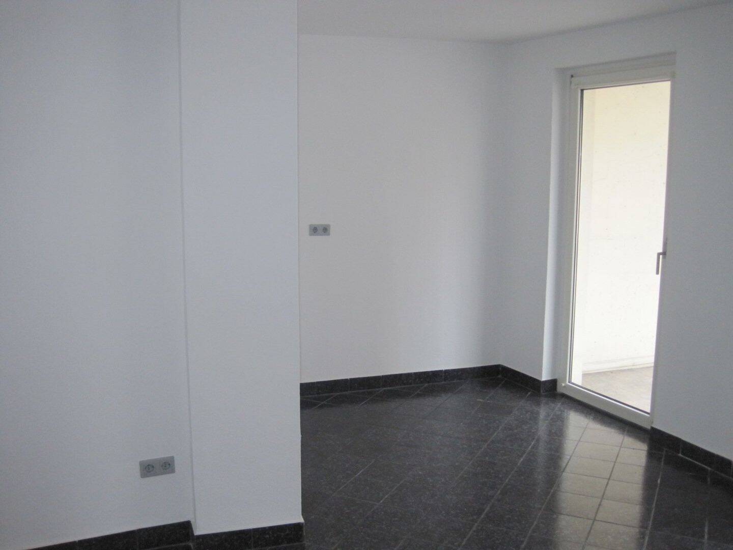 Zentrale großzügige Vierzimmerwohnung wartet auf Studenten-WG, 49074 Osnabrück (Gartlage Innenstadt)
