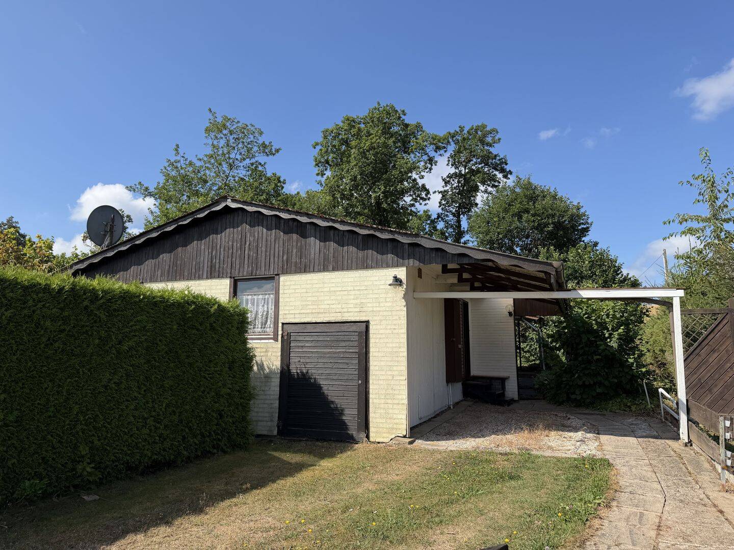 Ferienhaus mit großem Grundstück und viel Potenzial nahe dem Edersee!, 34516 Vöhl