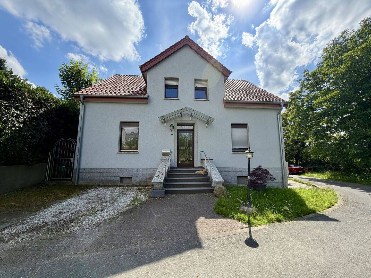 Einfamilienhaus mit großem Grundstück und viel Potenzial, 33154 Salzkotten