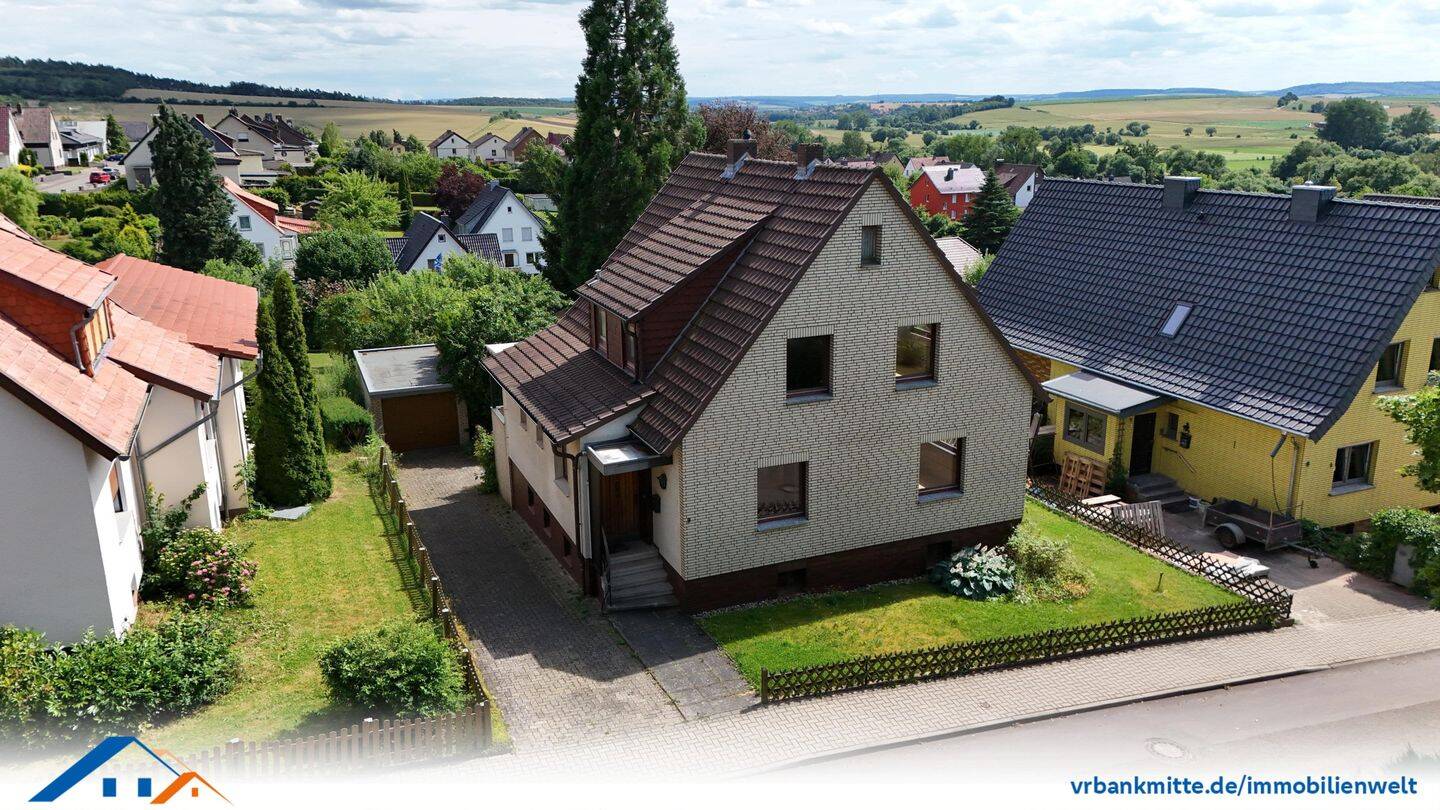 Einfamilienhaus mit großem Grundstück – ideale Grundlage für Ihre individuelle Modernisierung!, 37434 Herzberg am Harz
