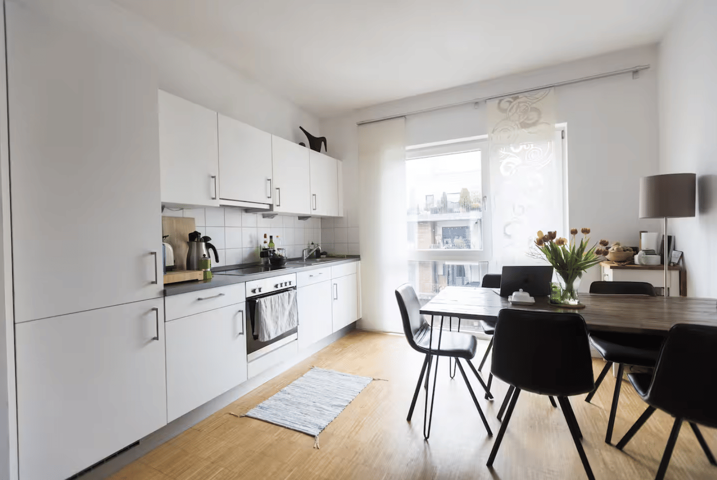 Zuhause mit zwei Zimmern und Balkon in St. Pauli, 20359 Hamburg (Altona Altona-Altstadt Neustadt Sankt Pauli Sternschanze)