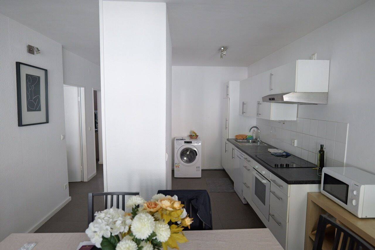 Helle Wohnung nahe Ku’damm mit Balkon, Stellplatz und Keller, 10711 Berlin (Charlottenburg-Wilmersdorf Charlottenburg Grunewald Halensee Wilmersdorf)