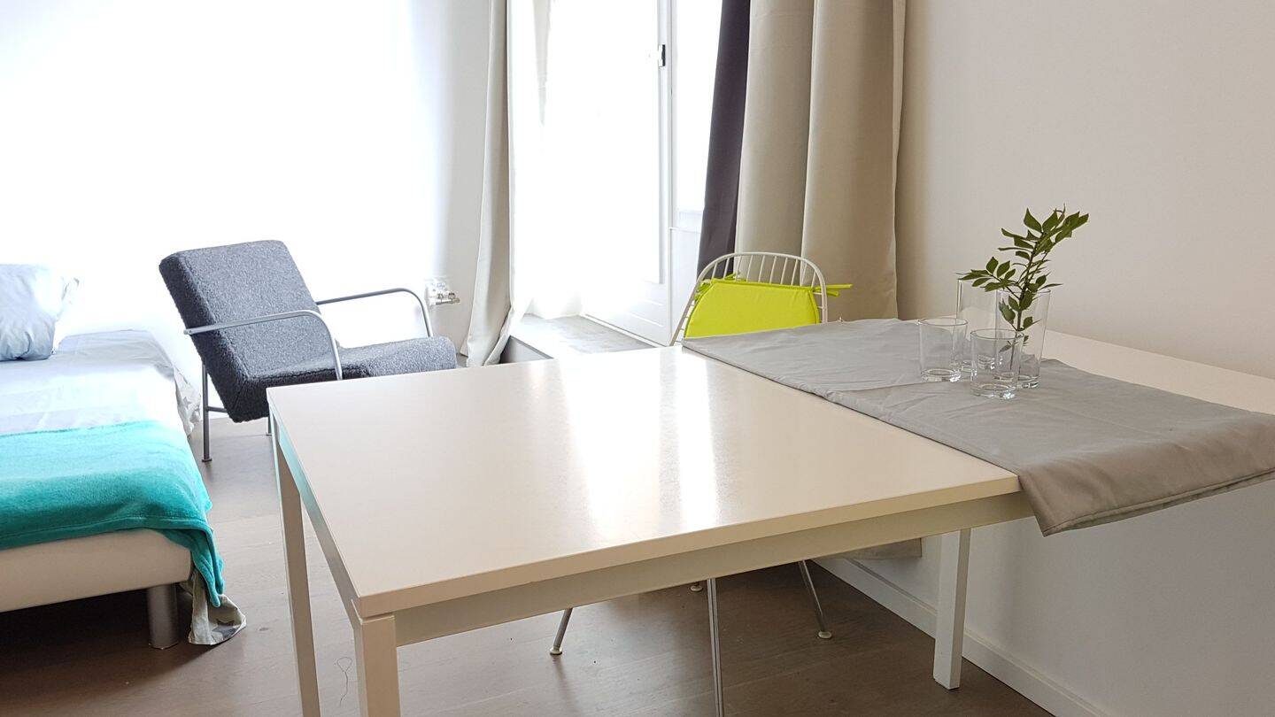 Über den Dächern Schwabings: Komplett renovierte Traumwohnung mit Balkon & Weitblick!, 80797 München (Maxvorstadt Milbertshofen-Am Hart Neuhausen-Nymphenburg Schwabing-West)