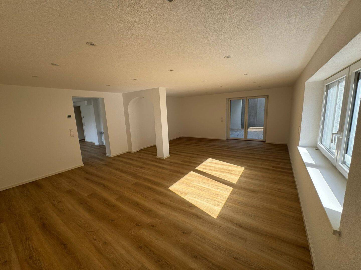 Moderne, frisch sanierte 2-Zimmer-UG-Wohnung im Herzen von Badenweiler, 79410 Badenweiler
