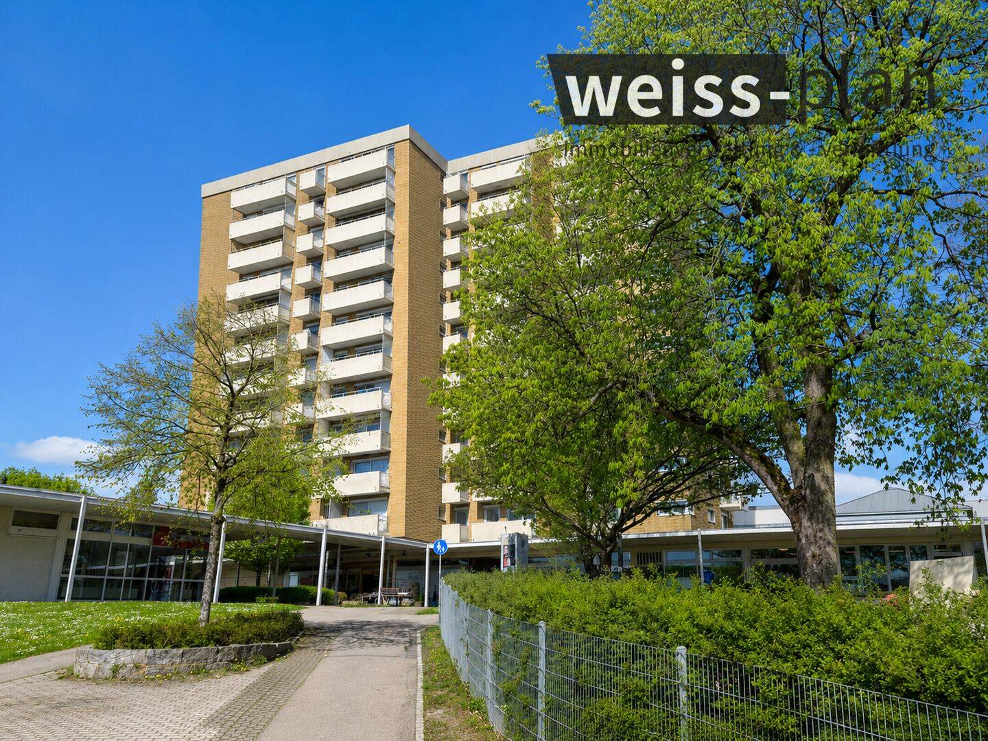 Großzügiges Wohnen auf 4,5 Zimmern – barrierefrei mit Garage, 89584 Ehingen (Donau)