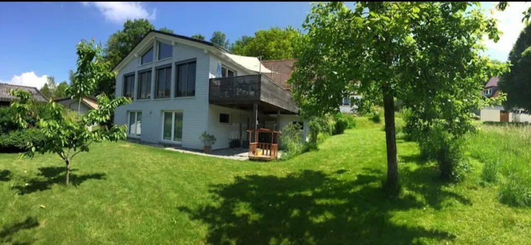 Freistehendes Einfamilienhaus mit Garten und Sauna, 78337 Öhningen