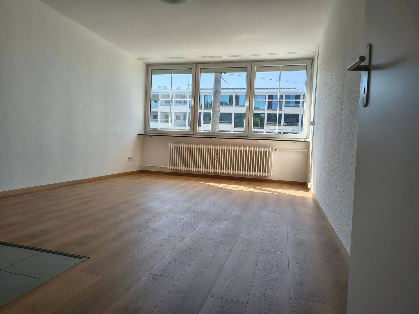 Zentrale und renovierte 2 Zimmer-Wohnung in Nürnberg nähe Erlenstegen, 90491 Nürnberg