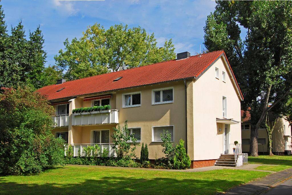 Renovierte 4-Zimmer-Balkonwohnung mit modernem Duschbad in ruhiger Familiensiedlung, 47179 Duisburg (Aldenrade Alt-Walsum Fahrn Vierlinden Wehofen)