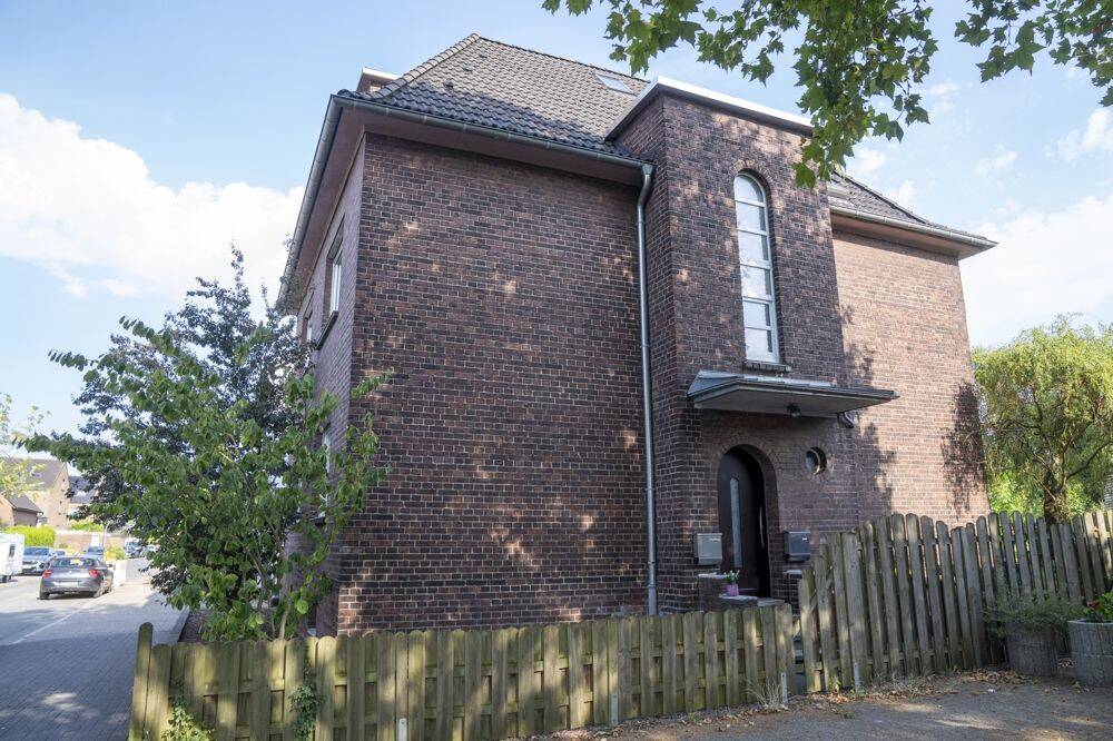 Charmantes Dreifamilienhaus mit Garten in beliebter Lage von Dorsten-Hardt, 46282 Dorsten
