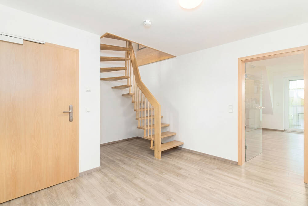 Raumgefühl auf zwei Ebenen – moderne 3-Zimmer-Maisonette in Volkach, 97332 Volkach