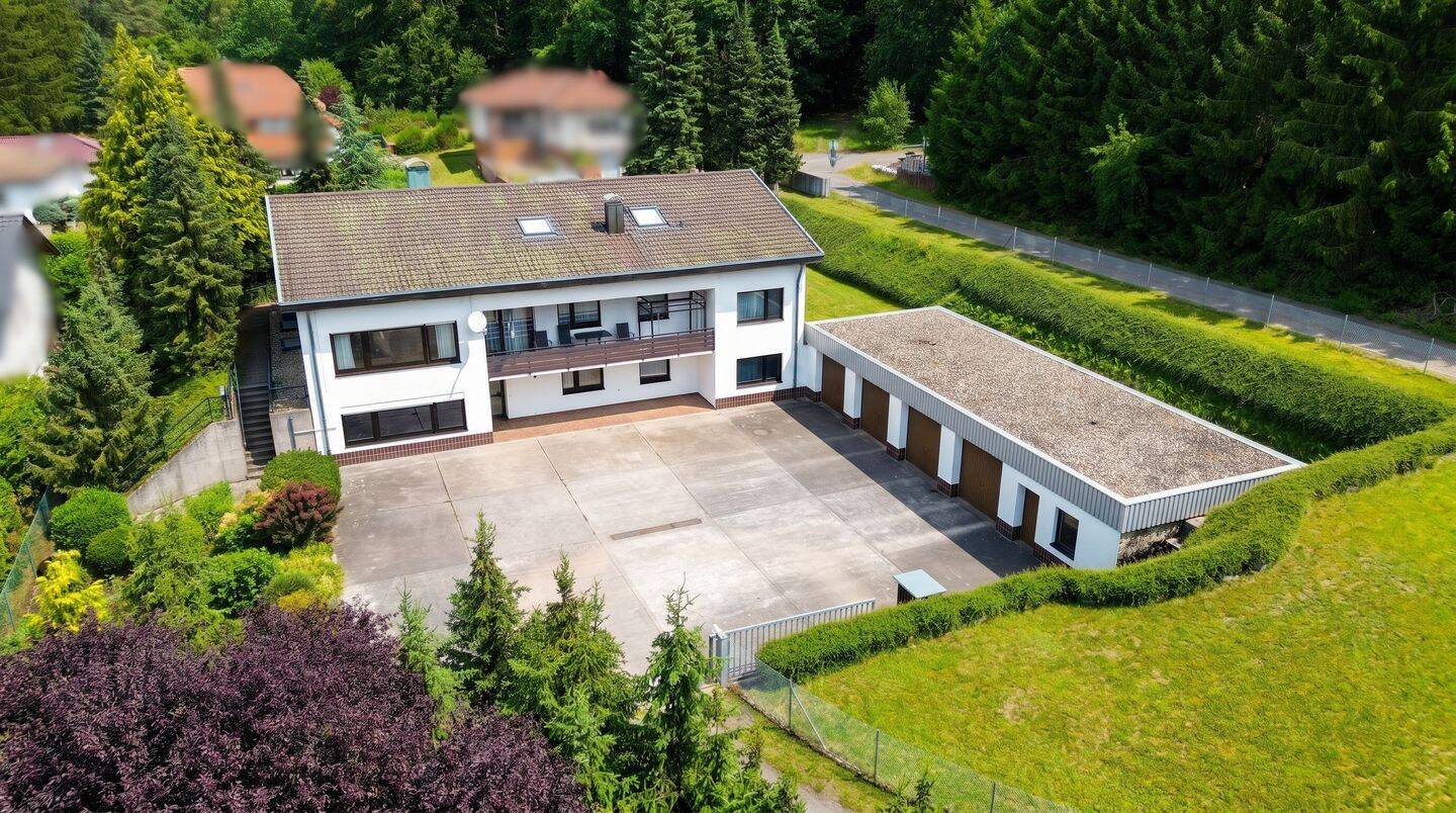 Enkenbach-Alsenborn: Großzügiges Wohnhaus m. Einliegerwohnung in Feld- u. Waldrandlage mit Weitblick, 67677 Fischbach