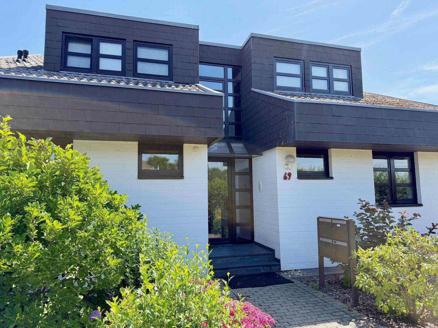 Stilvolles Wohnen auf versetzten Ebenen in Meerbusch-Osterath, 40670 Meerbusch