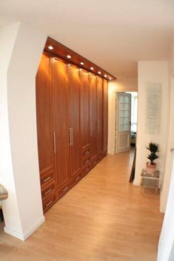 Traumhafte Dachgeschosswohnung mit Balkonen und hervorragender Ausstattung in ruhiger Lage, 22391 Hamburg (Wandsbek)