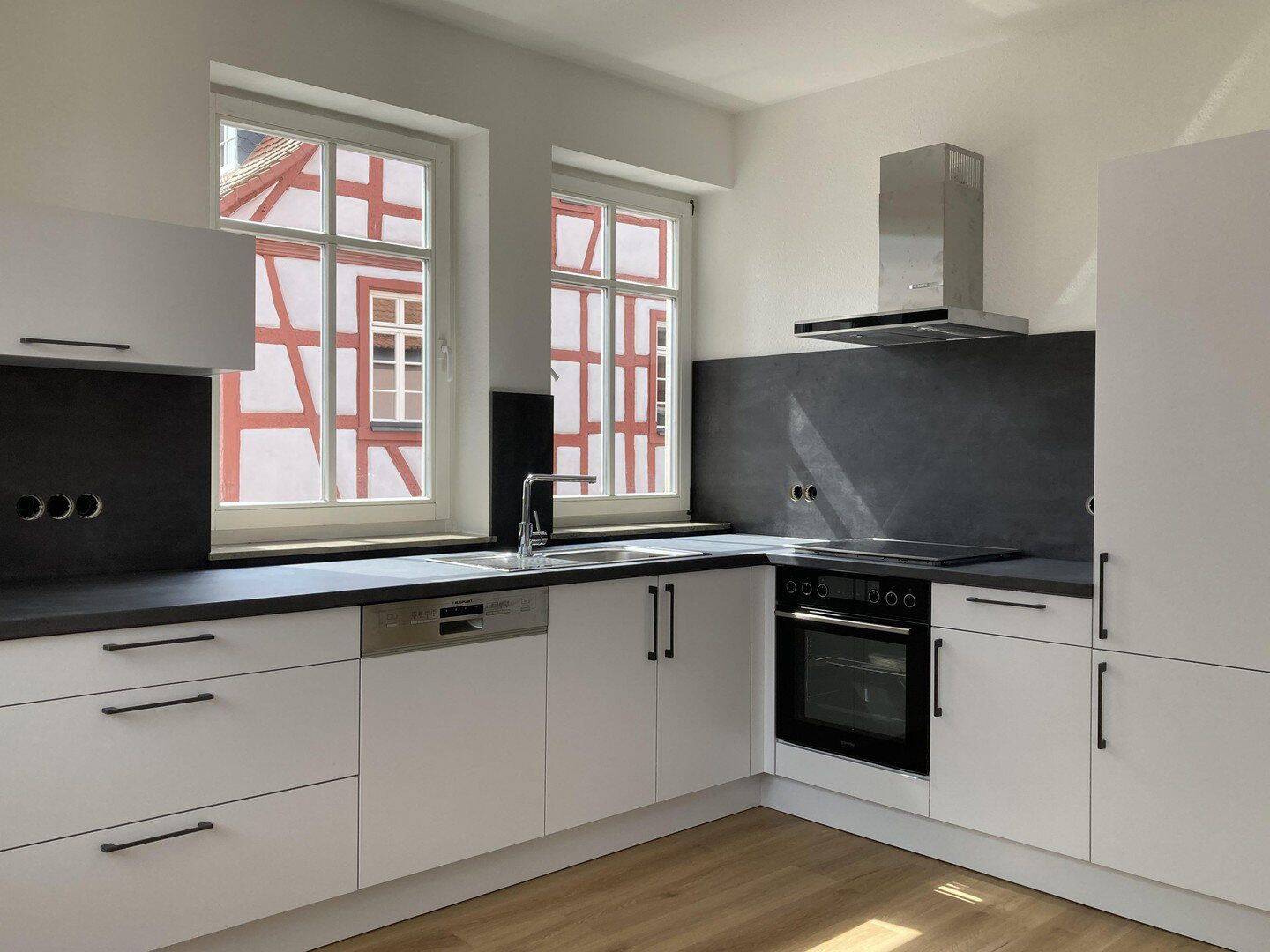 Helle Renovierte 3,5 Zimmerwohnung im Herzen von Obernburg, 63785 Obernburg a. Main