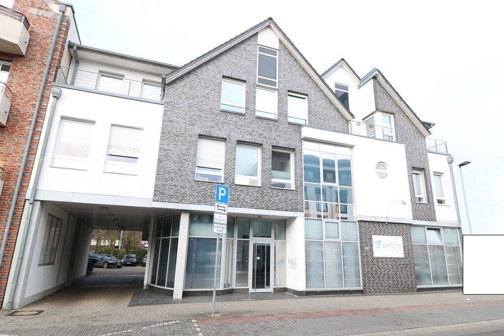 Topzentrale helle 2 Zi.- Citywhg. m. 2 Balk. u. Pkw-Stellplatz z.B. Ideal f. Single’s !!, 49661 Cloppenburg