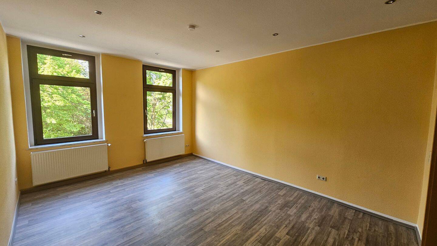 Charmante 2-Zimmer-Altbauwohnung in ruhiger Lage mit Garten und bester Anbindung, 4720 Döbeln