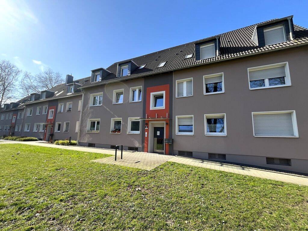 Bei VIVAWEST die Sonnenstrahlen auf dem eigenen Balkon genießen., 47167 Duisburg (Marxloh Neumühl Obermarxloh Röttgersbach)