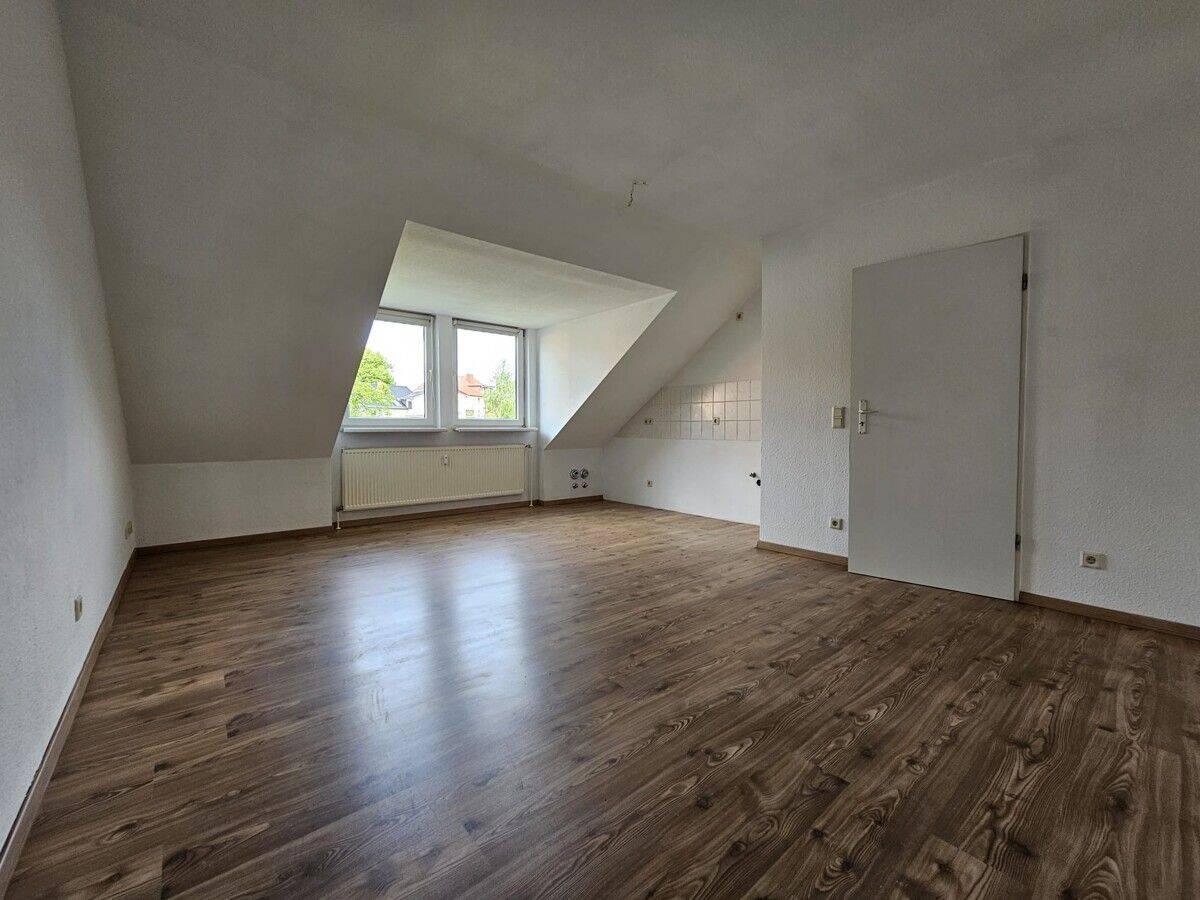 attraktive 2-Zimmer-Dachgeschosswohnung in ruhiger, zentraler Lage von Waren (Müritz), 17192 Waren (Müritz)