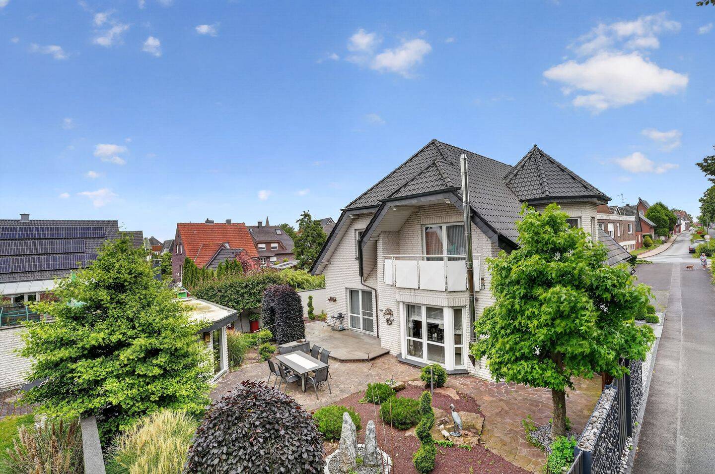 Hochwertiges Einfamilienhaus mit attraktivem Gartenhaus in zentraler Lage von Stadtlohn, 48703 Stadtlohn