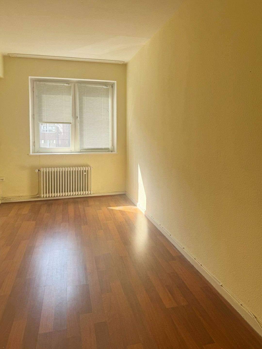 2 nebeneinander liegende Wohnungen in Top-Lage nahe Nordstraße, 40477 Düsseldorf (Derendorf Golzheim Pempelfort)