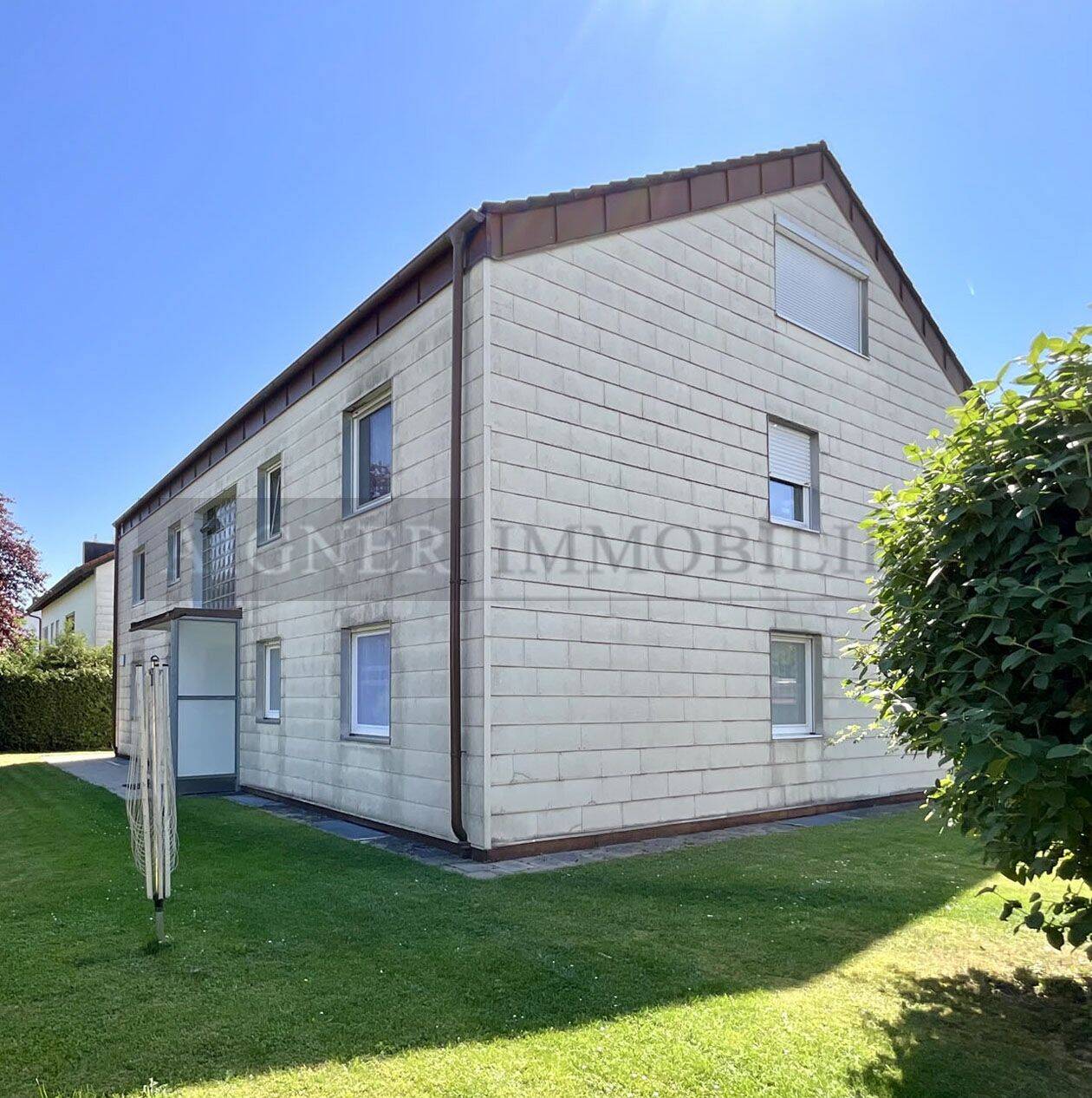 AIGNER – Kirchheim bei München: Gepflegtes Mehrfamilienhaus bestehend aus 6 Einheiten, 85551 Kirchheim b. München