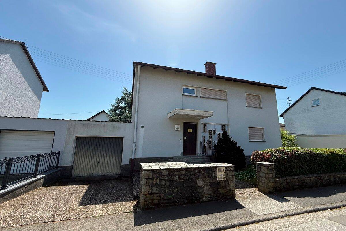 Hofheim-Diedenbergen: 2 Generationen- oder XXL-Haus in toller Ruhelage, 65719 Hofheim am Taunus