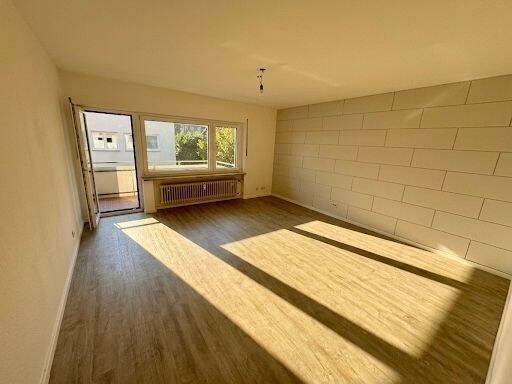 Sofort bezugsfrei: 3-Zimmer-Wohnung mit Garagenstellplatz, 79100 Freiburg im Breisgau (Günterstal Vauban Wiehre)