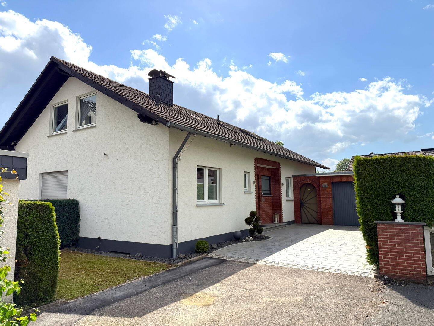 Gepflegtes Einfamilienhaus mit traumhaftem Gartengrundstück in ruhiger Lage, 32839 Steinheim
