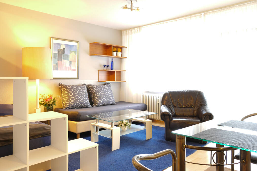 ruhige Zweizimmerwohnung mit Balkon in Ostfildern-Nellingen – WOHNEN AUF ZEIT, 73760 Ostfildern