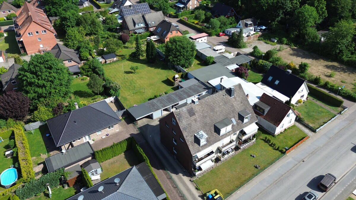 3-Zimmer-Dachgeschosswohnung in ruhiger und schöner Lage von Neumünster, 24537 Neumünster (Böcklersiedlung Faldera Gartenstadt)