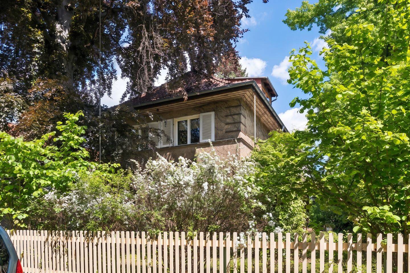 Einmalige Chance: Grüne Oase mitten in Steglitz – wunderschönes Einfamilienhaus mit parkähnlichem Garten, 12167 Berlin (Steglitz-Zehlendorf Steglitz)