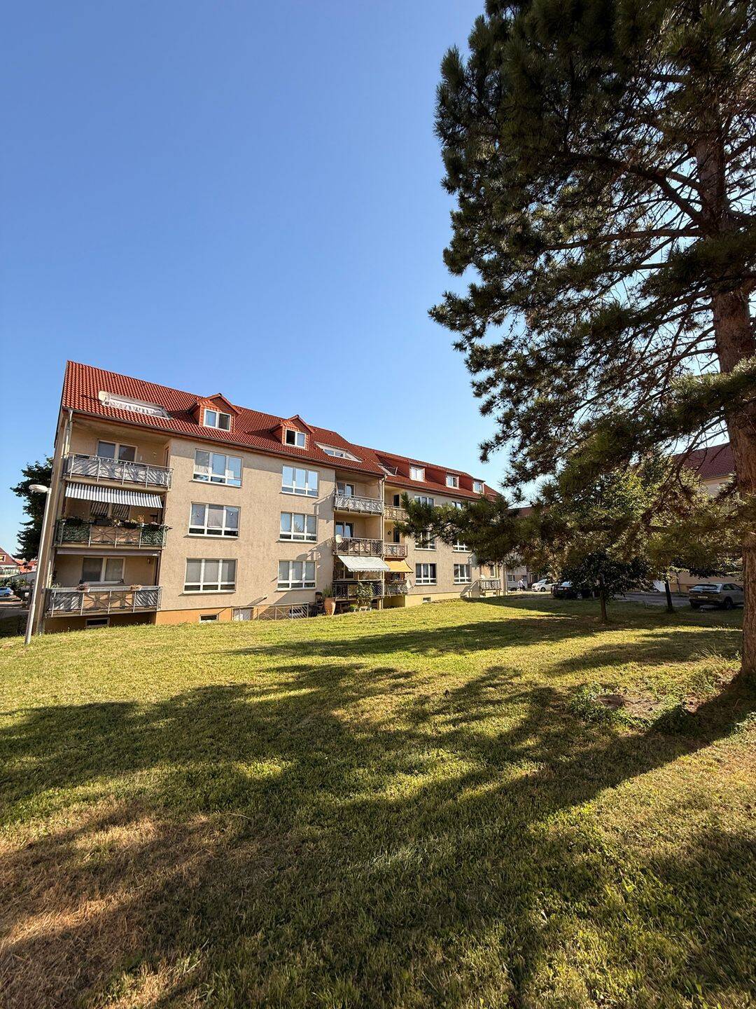 Großzügige 3-Zimmer-Wohnung mit Balkon in Vieselbach, Erfurt, 99098 Erfurt