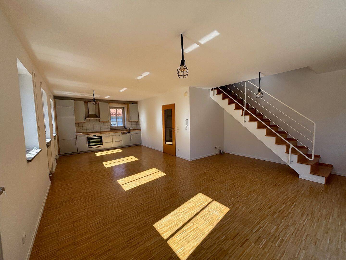 Maisonette-Wohnung in der Altstadt von Schrobenhausen mit Balkon, 86529 Schrobenhausen