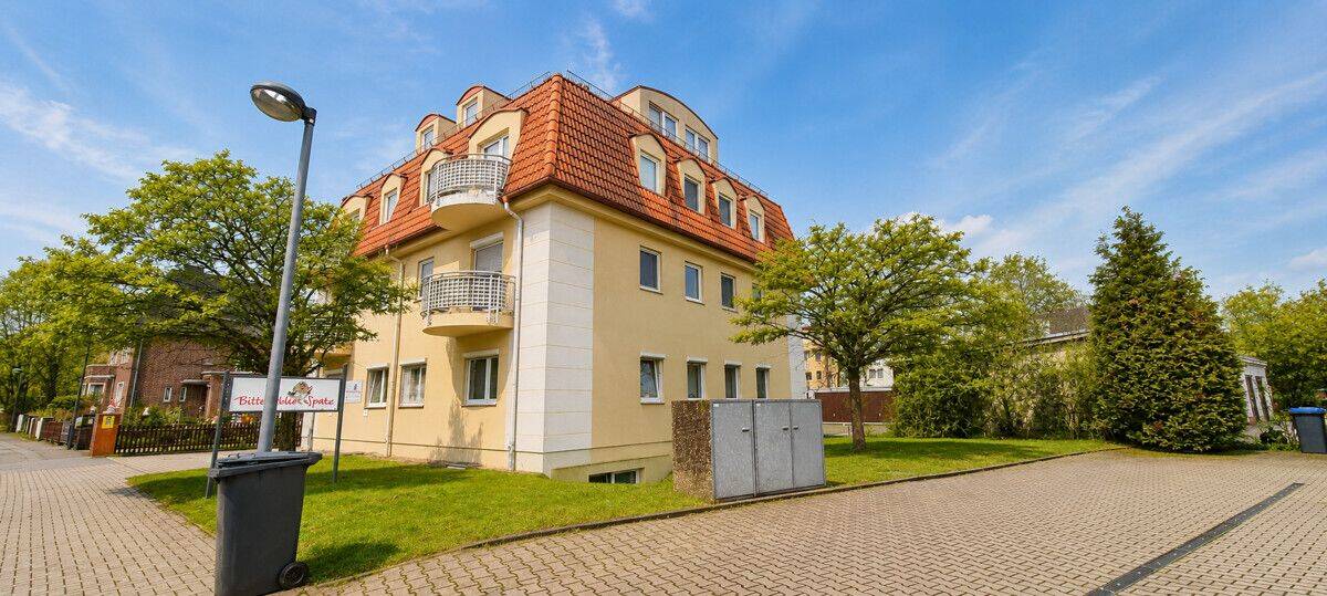 Einziehen und wohlfühlen – 3-Zimmer-Wohnung mit Einbauküche und zwei Stellplätzen, 6749 Bitterfeld-Wolfen