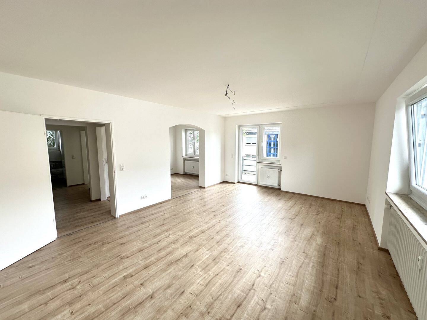Ruhige Wohnlage 3,5 Zimmerwohnung in einem 3-Parteienhaus!, 65830 Kriftel