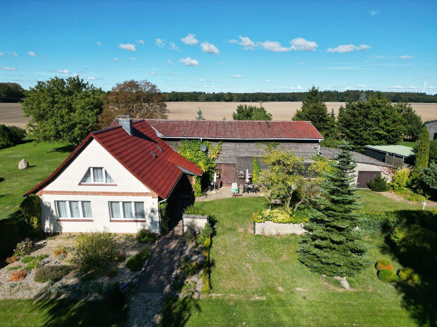 Top Einfamilienhaus mit großem Grundstück und Nebengelass in beschaulicher Dorflage, 19386 Kritzow