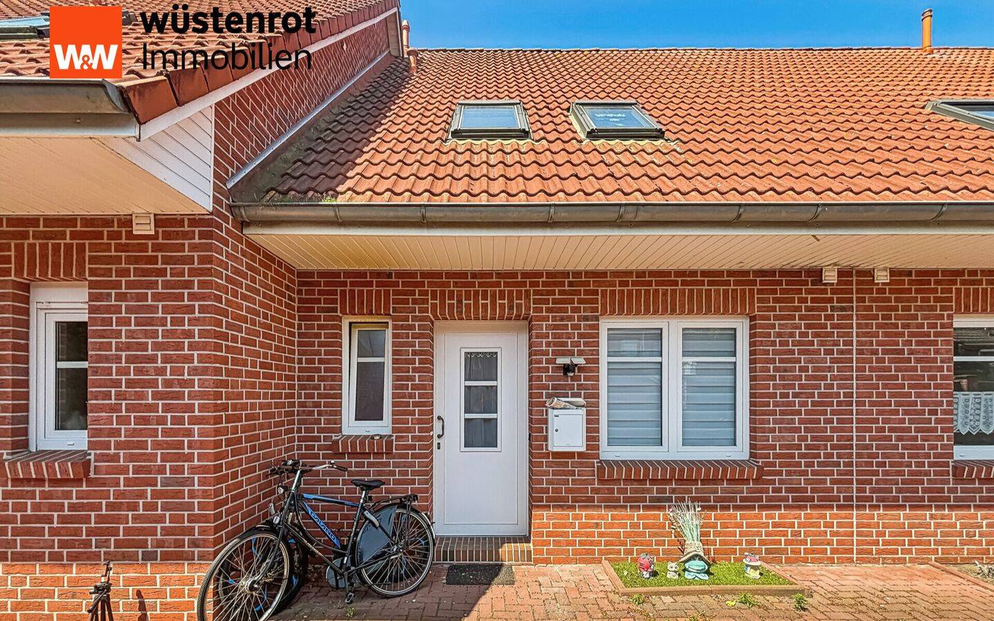 Vermietetes Reihenmittelhaus mit Terrasse in guter Wohnlage, 26789 Leer (Ostfriesland)