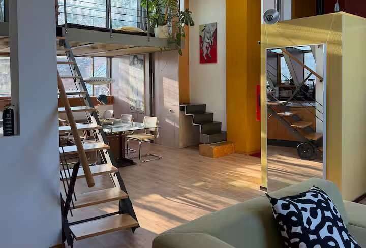 Möblierte Dachgeschosswohnung mit Terrasse und Garten, 12165 Berlin (Steglitz-Zehlendorf Steglitz)