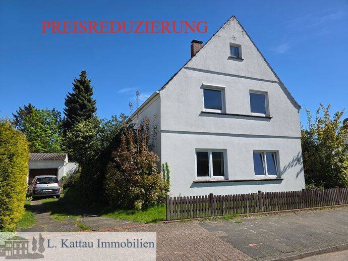 G 35 BLUMENTHAL -freistehendes Mehrfamilienhaus mit 3 Wohneinheiten mit viel Potenzial-, 28779 Bremen (Blumenthal Lüssum-Bockhorn)