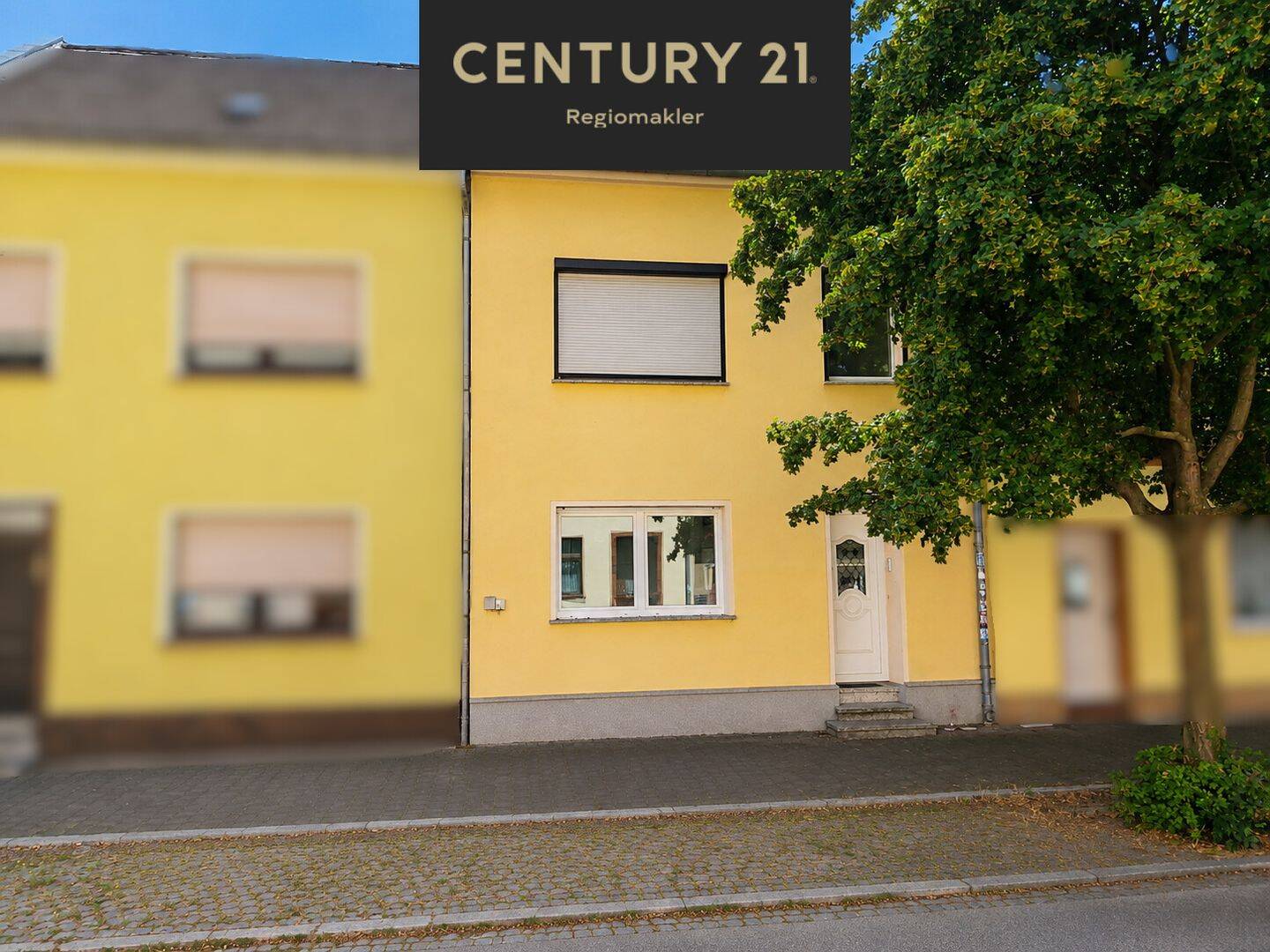 Zeitloses Reihenmittelhaus mit stilvoller Modernisierung, 6385 Aken (Elbe)