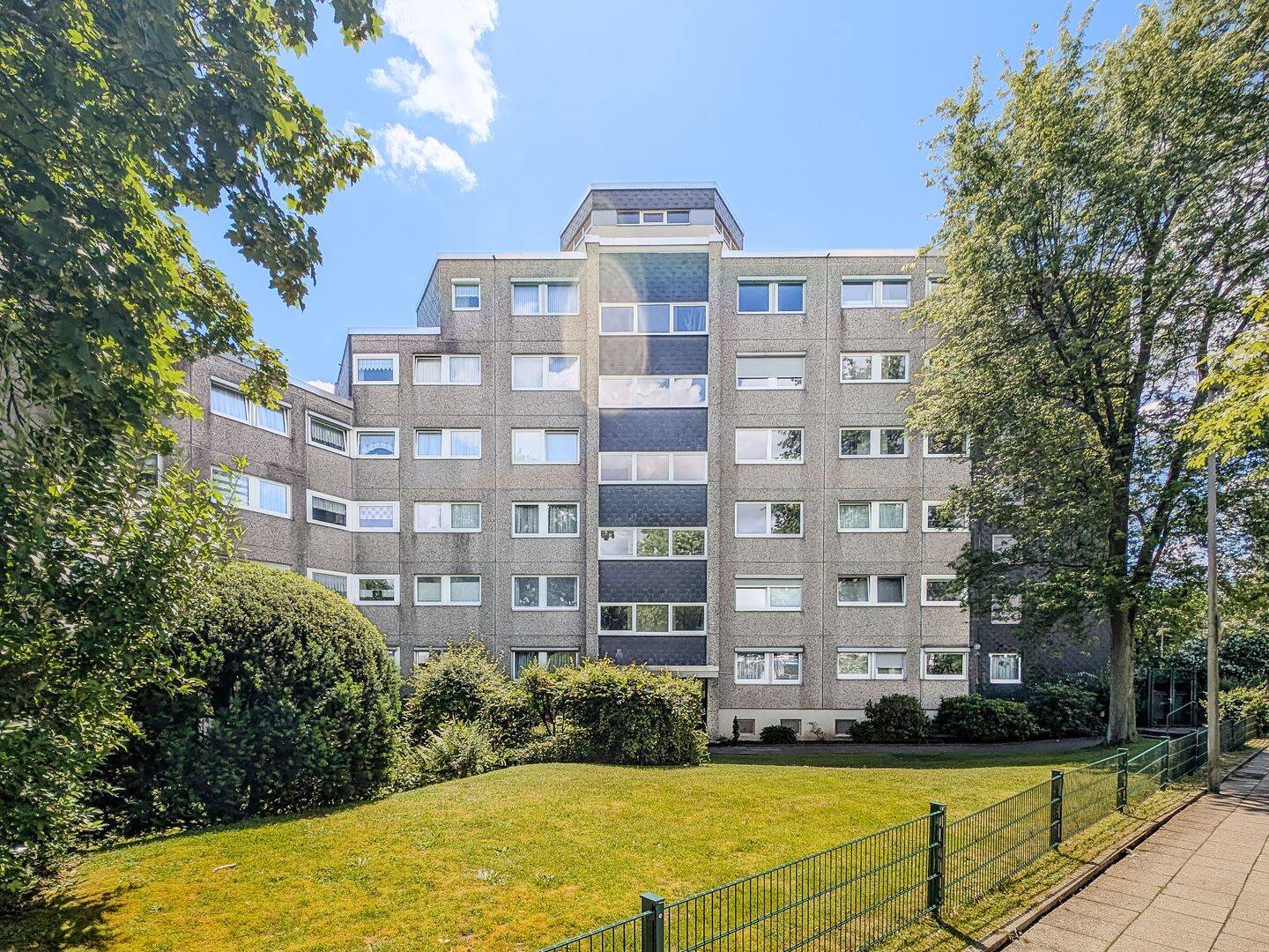 Gestalten Sie Ihr Traumzuhause – Helle Eigentumswohnung mit Loggia und Tiefgarage, 42781 Haan