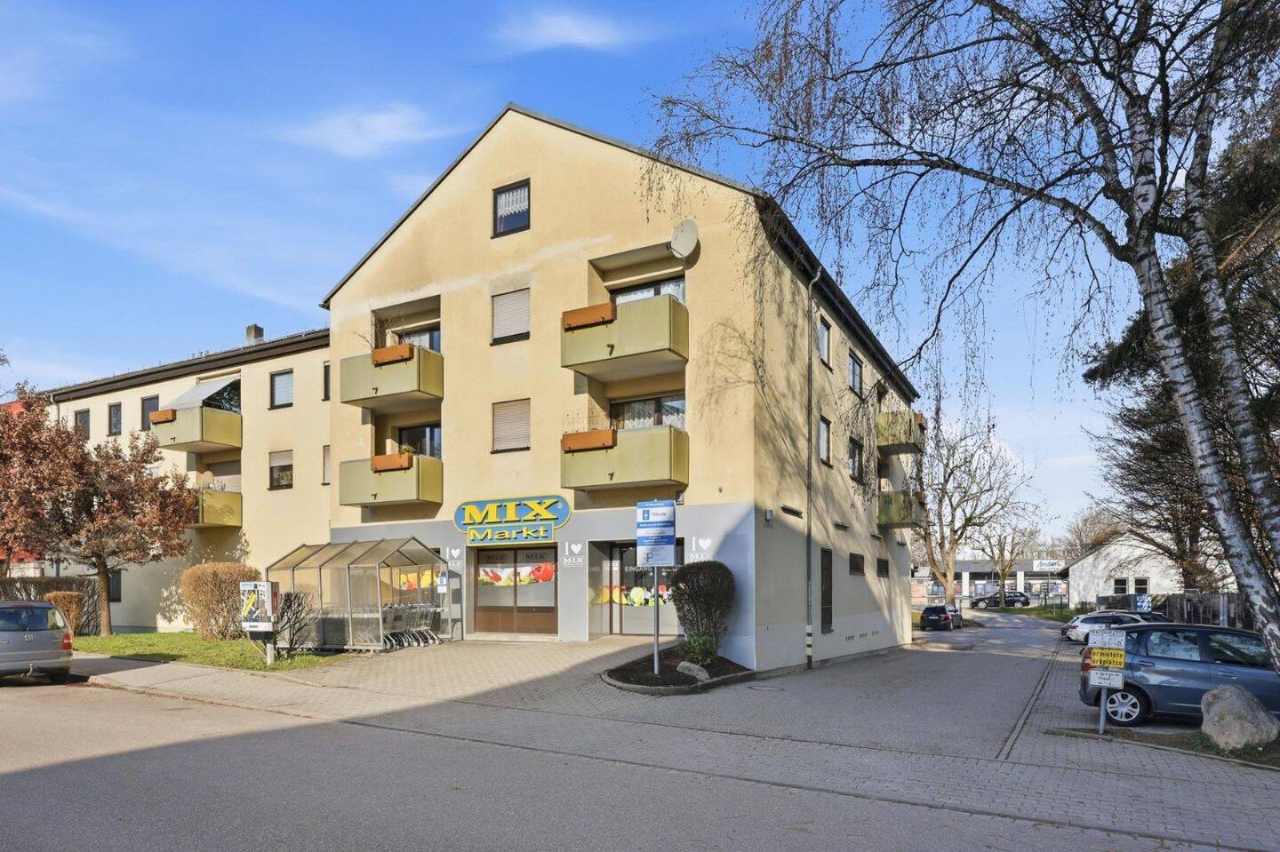 Frisch modernisierte Wohnung mit Balkon & Tiefgarage in Rosenheim, 83026 Rosenheim (Aising Happing Pang Süd)