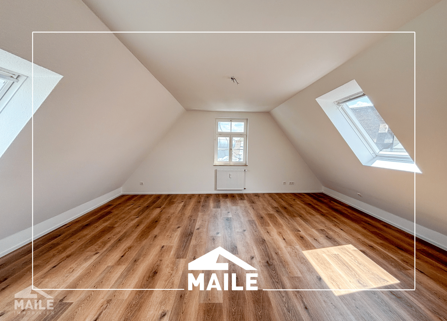 Helle 1,5-Zimmer-Dachgeschosswohnung mit Einbauküche in der schönen Cannstatter Altstadt, 70372 Stuttgart (Bad Cannstatt)