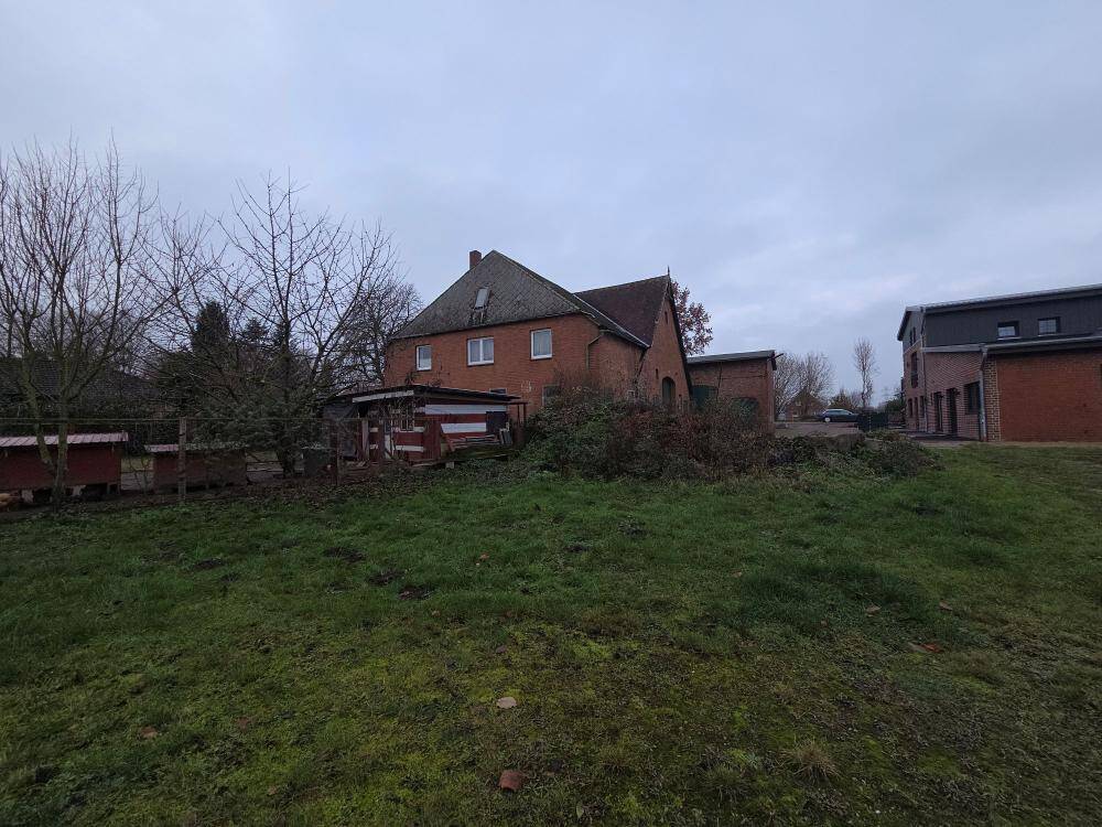 Grundstück zum Entwickeln mit Altbestand in Grabau, 21493 Grabau