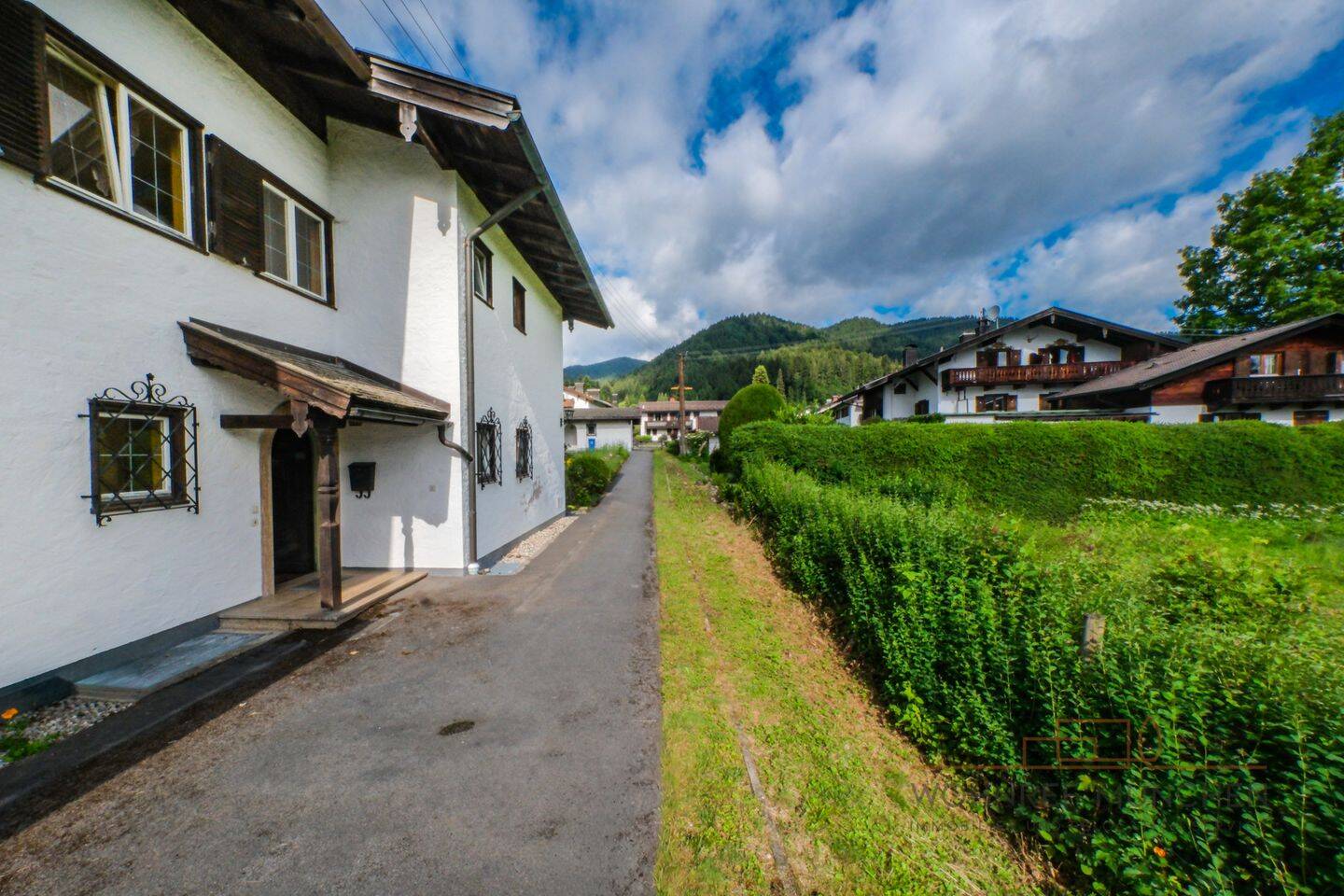 Ruhige DHH in Bad Wiessee mit großem Grundstück, 83707 Bad Wiessee