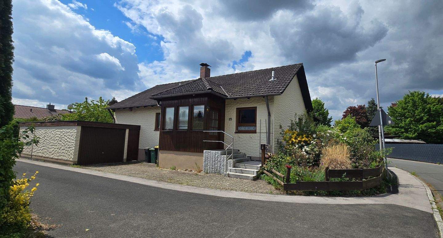 Einfamilienhaus/Bungalow sofort frei, 91077 Neunkirchen a. Brand
