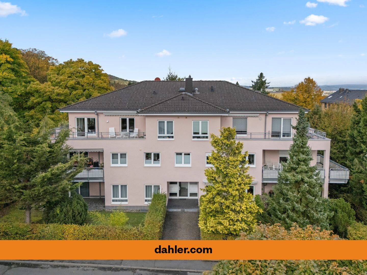 Hochwertige Erdgeschosswohnung mit 2 Terrassen und Garten, 34131 Kassel (Bad Wilhelmshöhe Brasselsberg Kirchditmold)