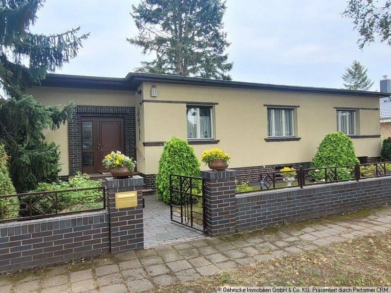 Mahlsdorf-Nord – sehr ansprechendes, massives Einfamilienhaus im Bungalowstil, zusätzlich Gästehaus, 12623 Berlin (Marzahn-Hellersdorf Kaulsdorf Mahlsdorf)
