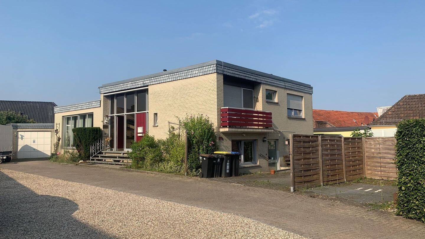 Kein Haus von der Stange! Eleganter Architekten Bungalow mit Gewerbeanteil, 52525 Heinsberg