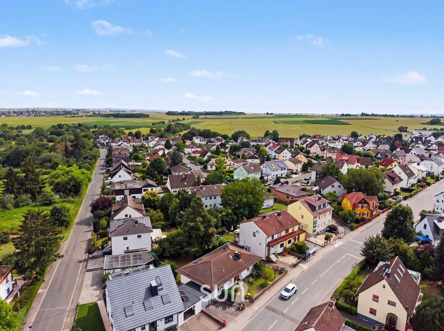 WENN SOMMERGARTEN AUF WINTERFEUER TRIFFT – Ihr modernisiertes EFH auf 640 m² Grundstück in Rosbach, 61191 Rosbach v.d. Höhe